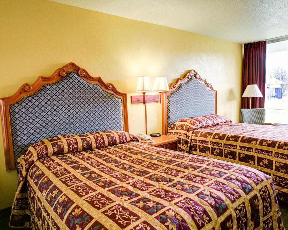 University Inn Сан Маркос Екстериор снимка